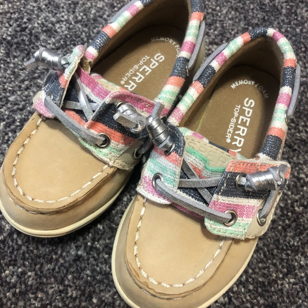 NWOT toddler sperrys
